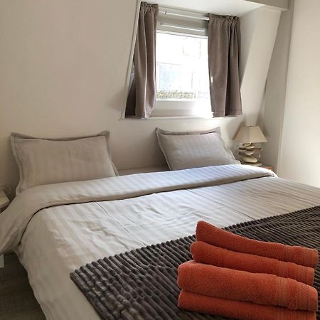 A 30 M Du Coeur De La Rue Des Bains Villa Trouville-sur-mer Exteriör bild